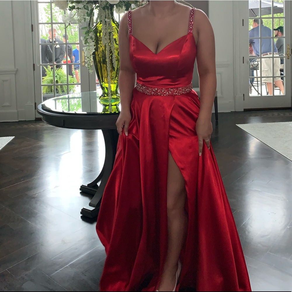 Sherri Hill 2019 Red Prom Dress